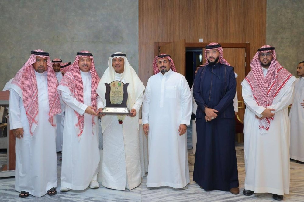 أسرة حسام الدين تحتفي بتقاعد عبدالوهاب – أخبار السعودية